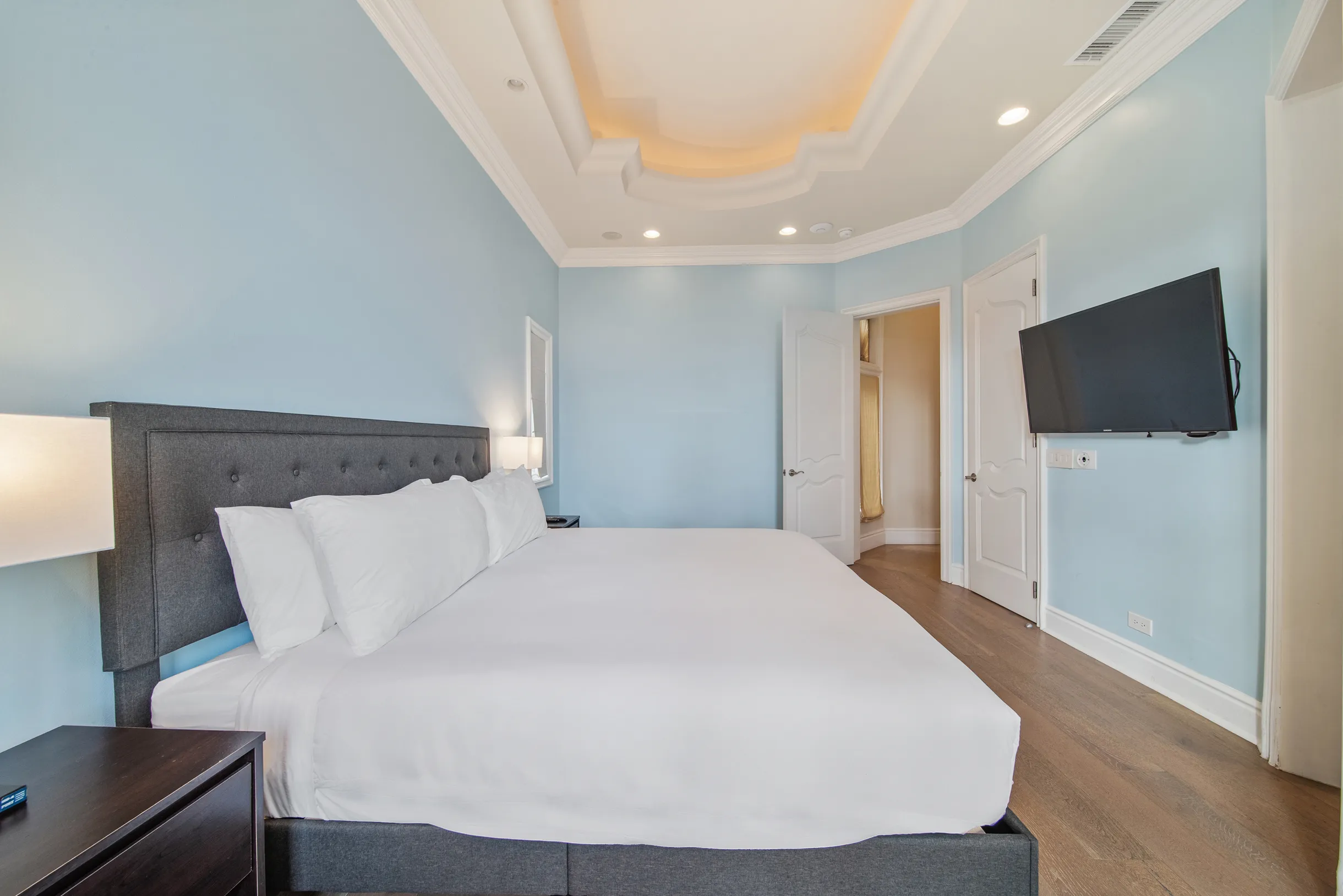 Wander La Jolla Glow #52