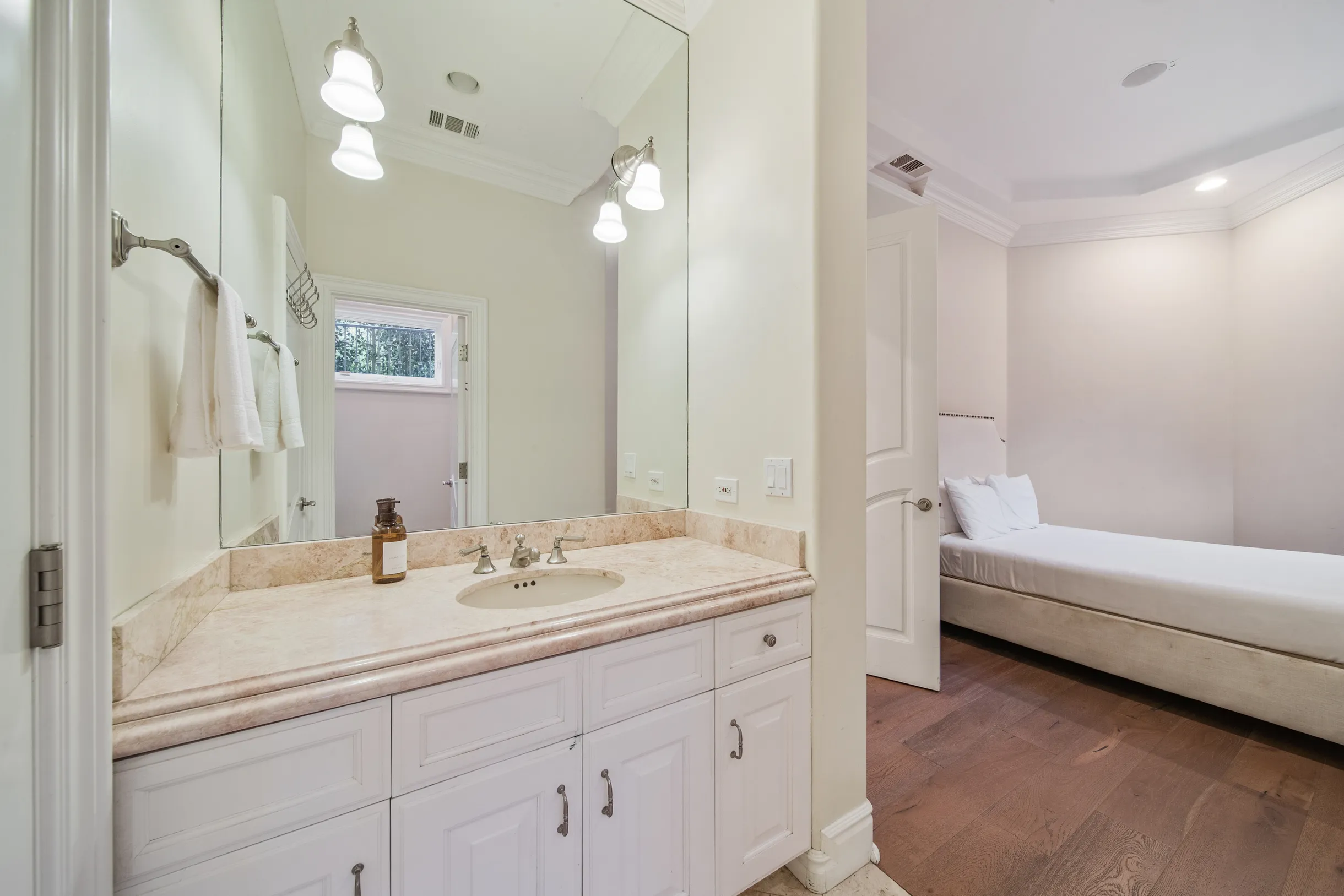 Wander La Jolla Glow #55