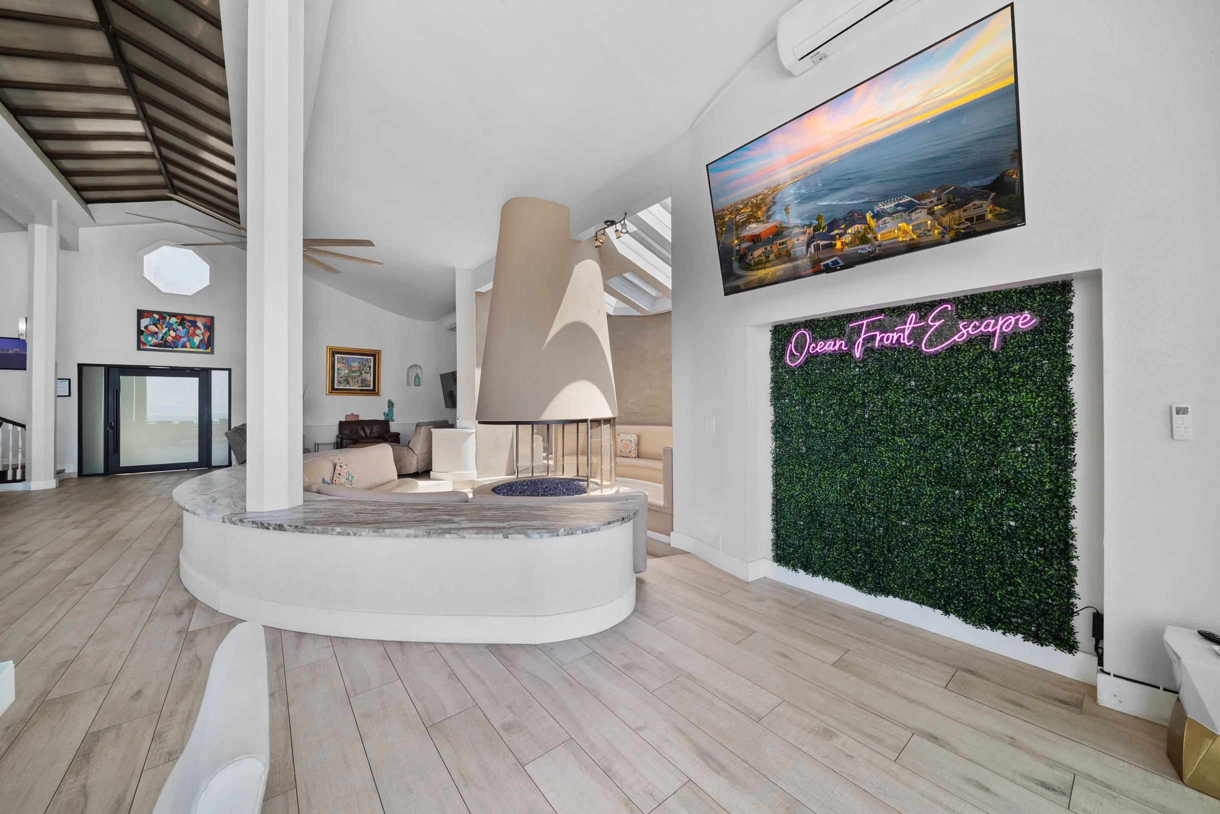 Wander La Jolla Tides #106