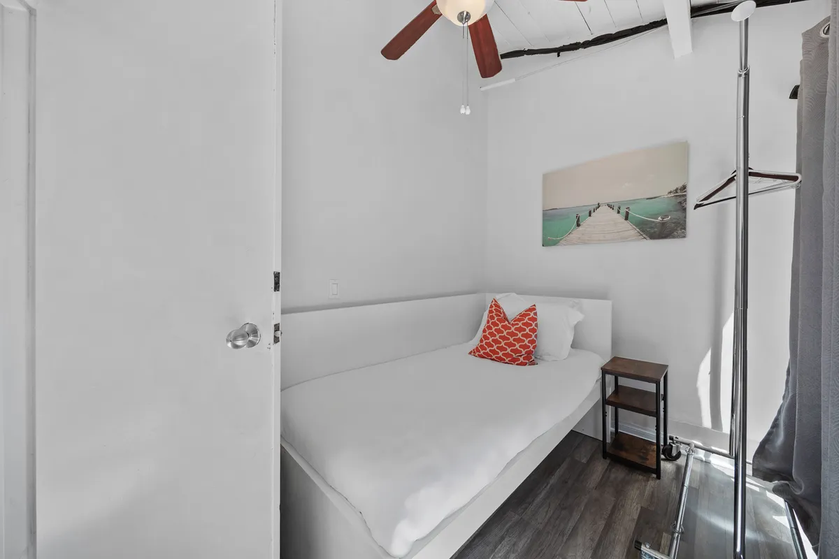 Bedroom 10 image