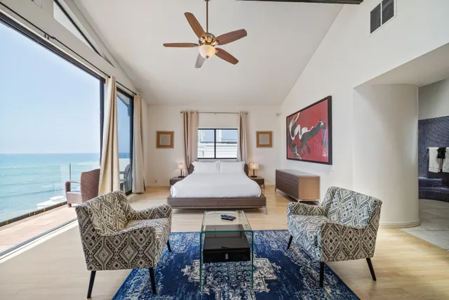Bedroom 1 image 1