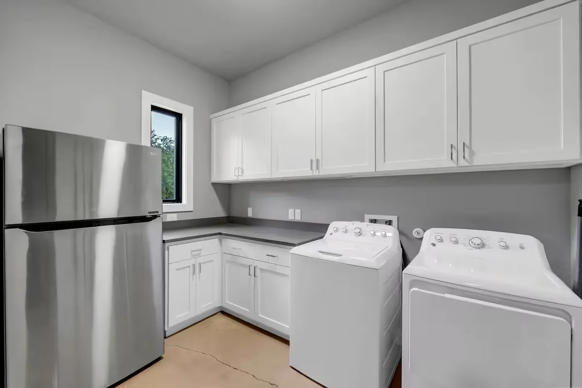 Wander Kingsland Lake #13