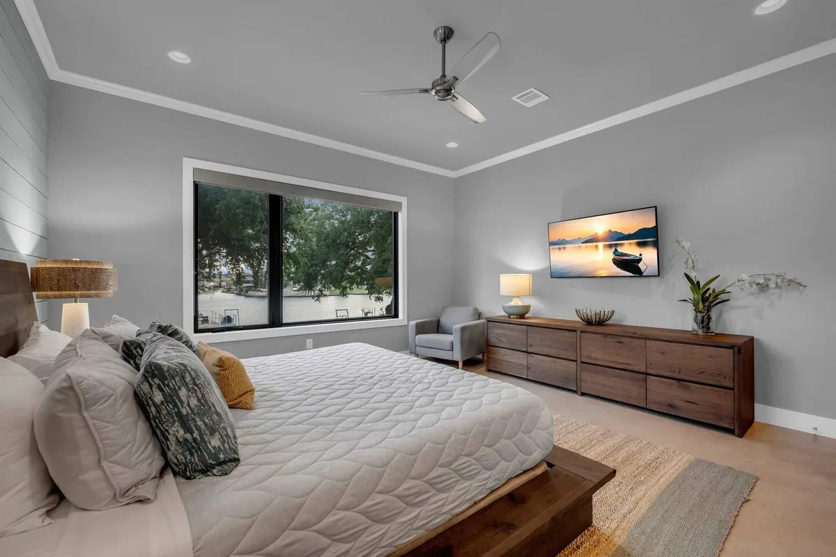 Wander Kingsland Lake #44