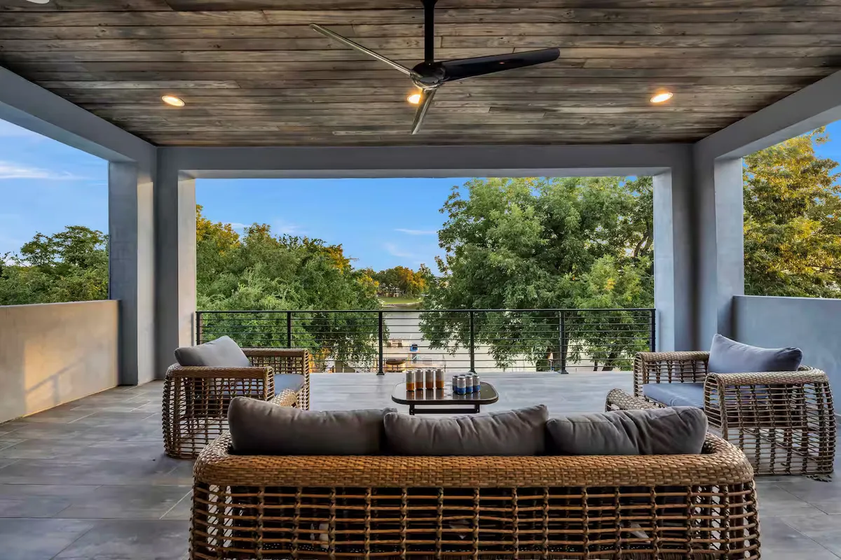 Wander Kingsland Lake