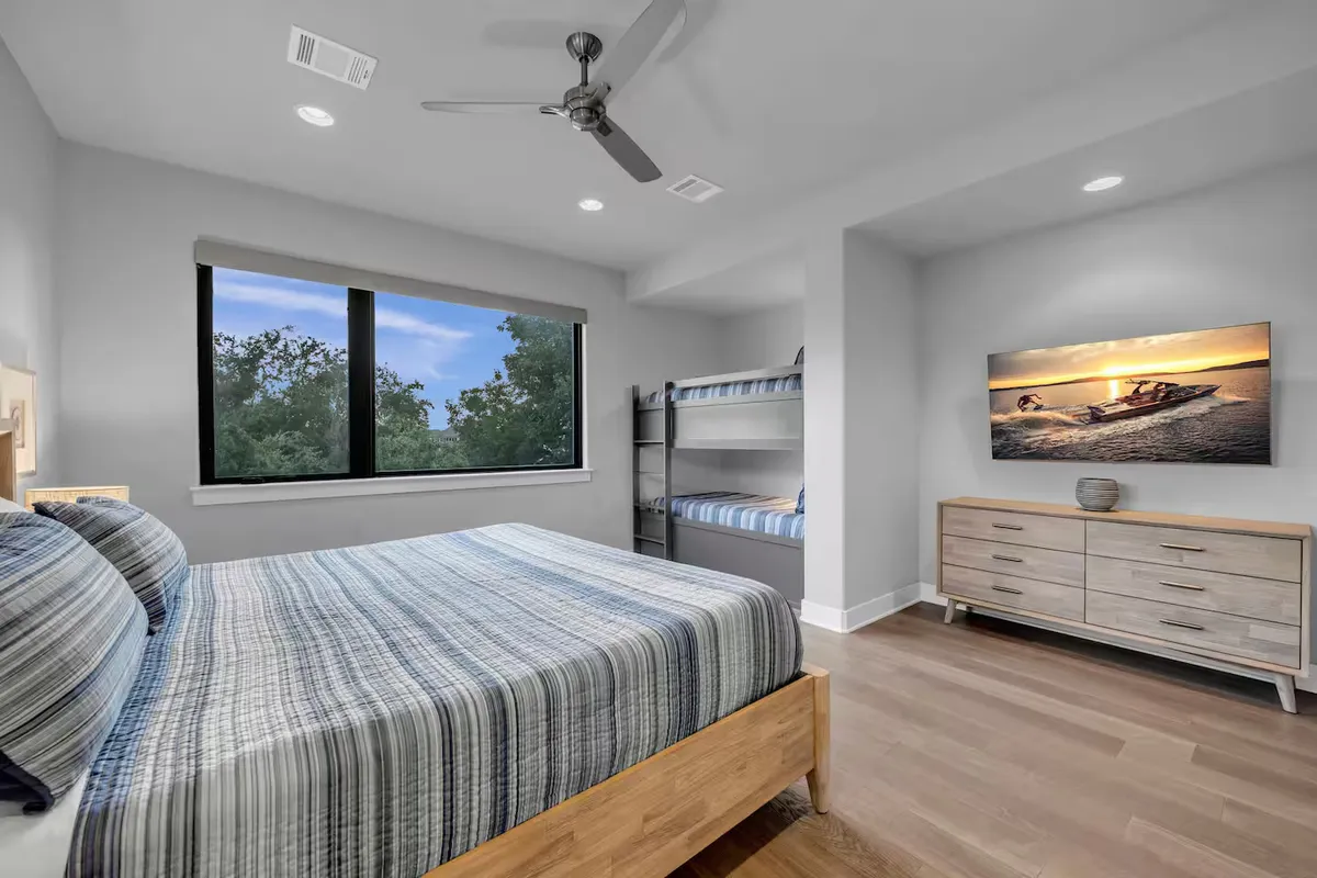 Wander Kingsland Lake #32