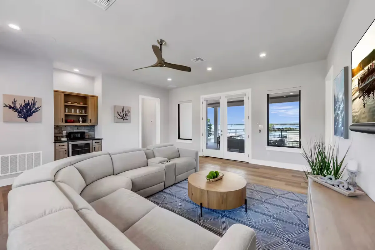 Wander Horseshoe Bay Breeze