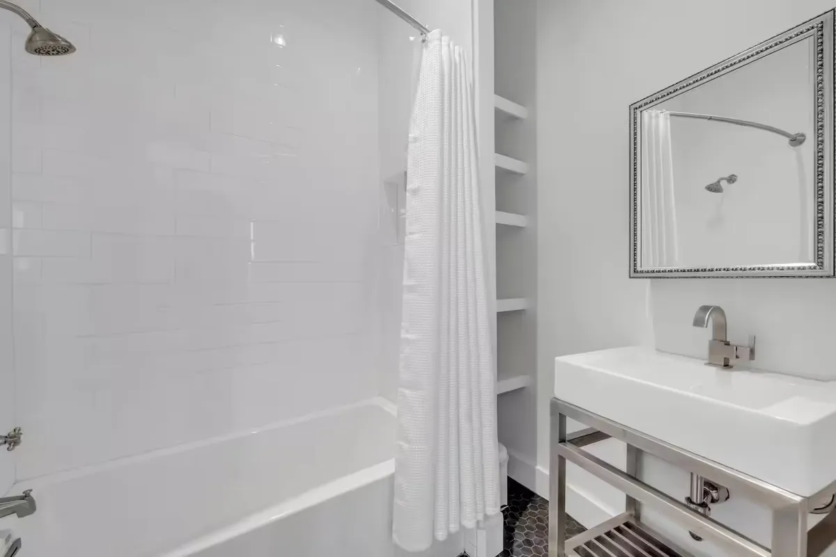 Wander Kingsland Shores #26