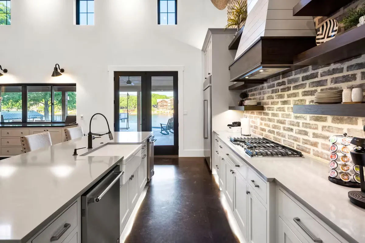 Wander Kingsland Waters #32