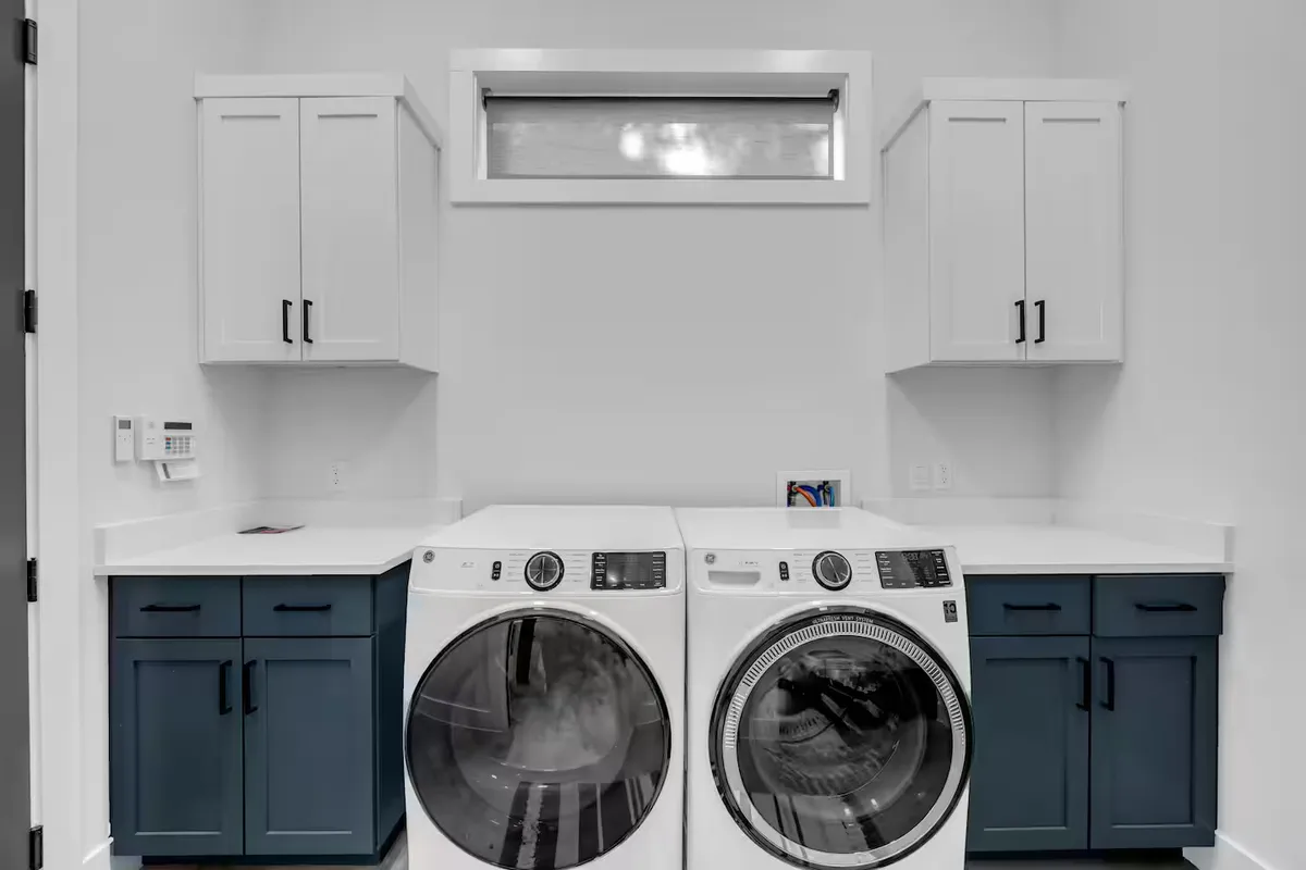 Wander Burnet Waters