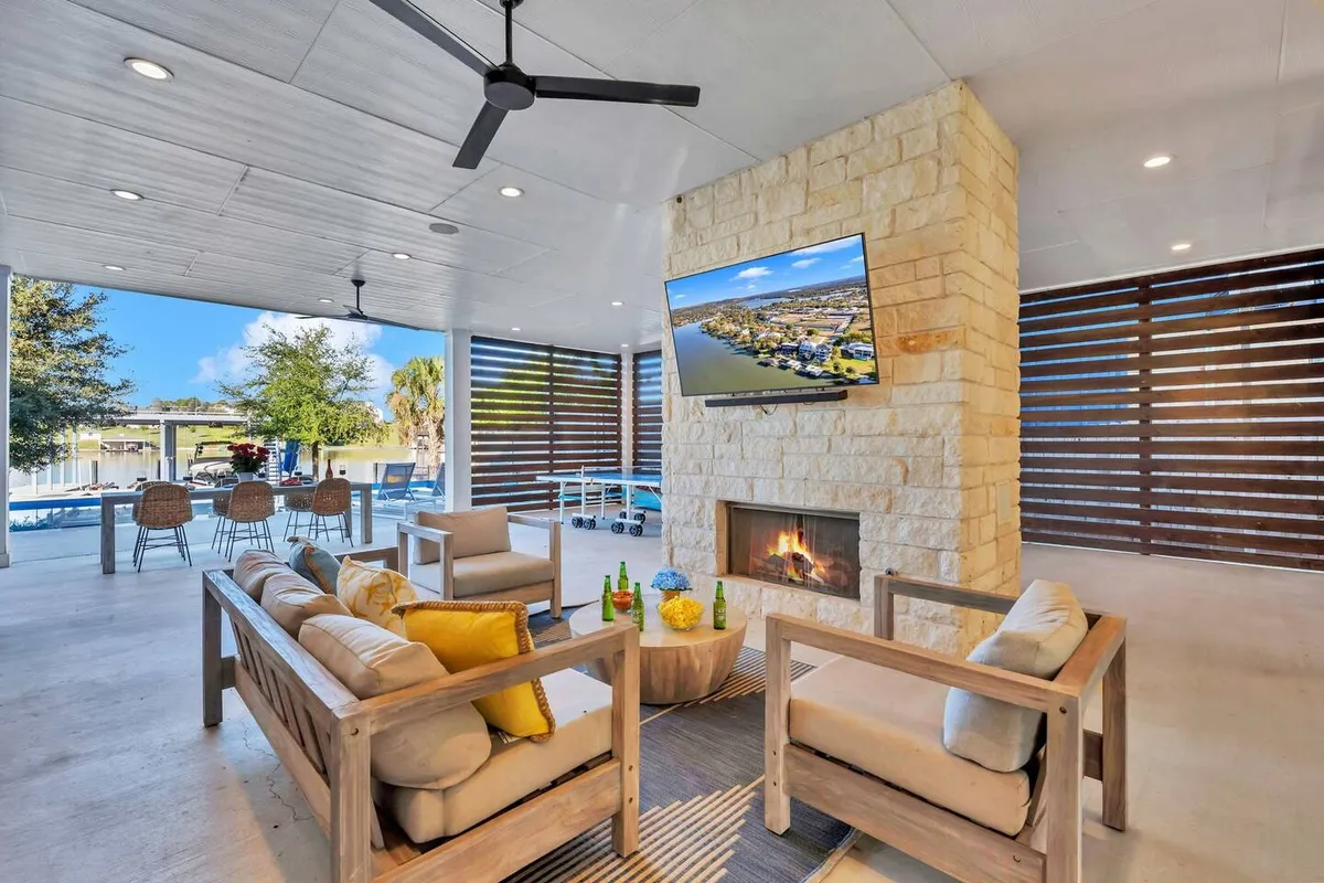 Wander Kingsland Vista