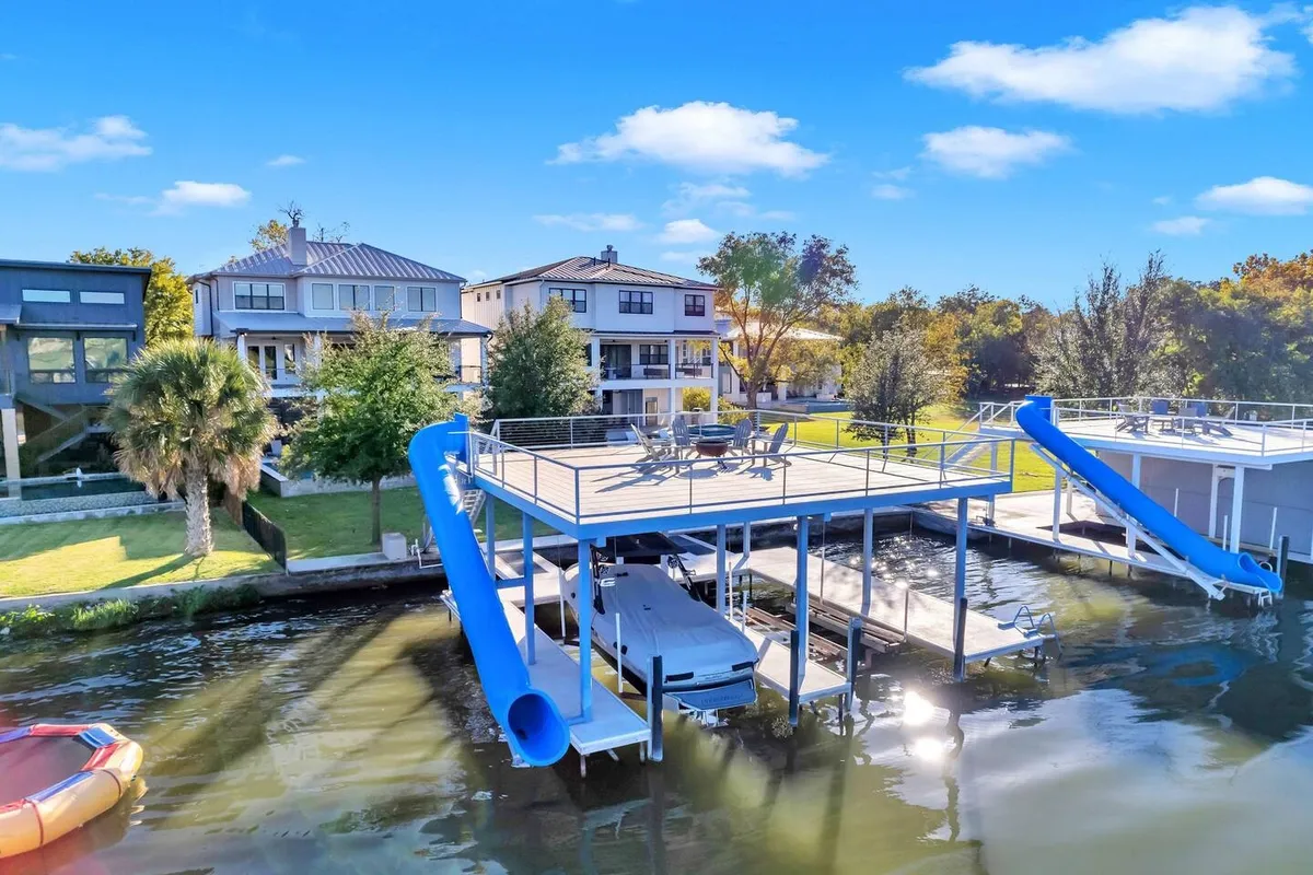 Wander Kingsland Vista