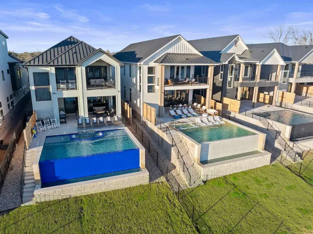 Wander Kingsland Meadow #4