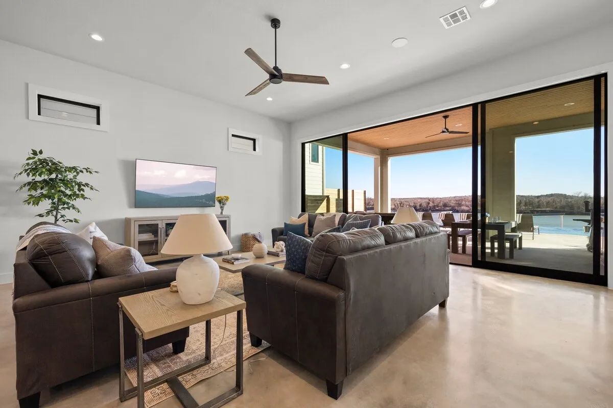 Wander Kingsland Meadow #27