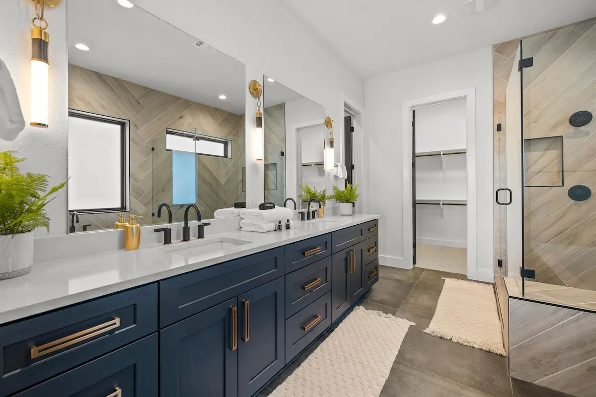 Wander Kingsland Meadow #33