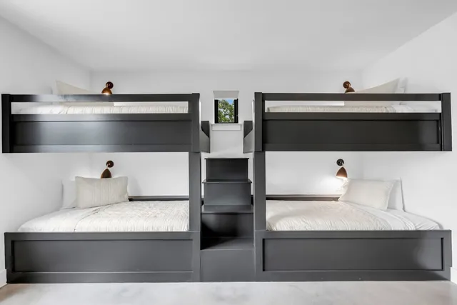 Bunk Bedroom image 1