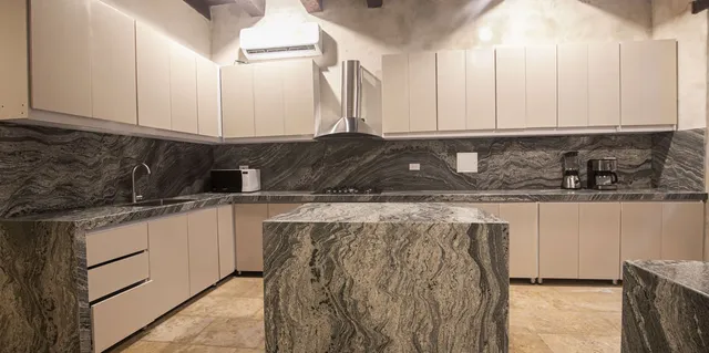 Wander Cartagena Stones #17