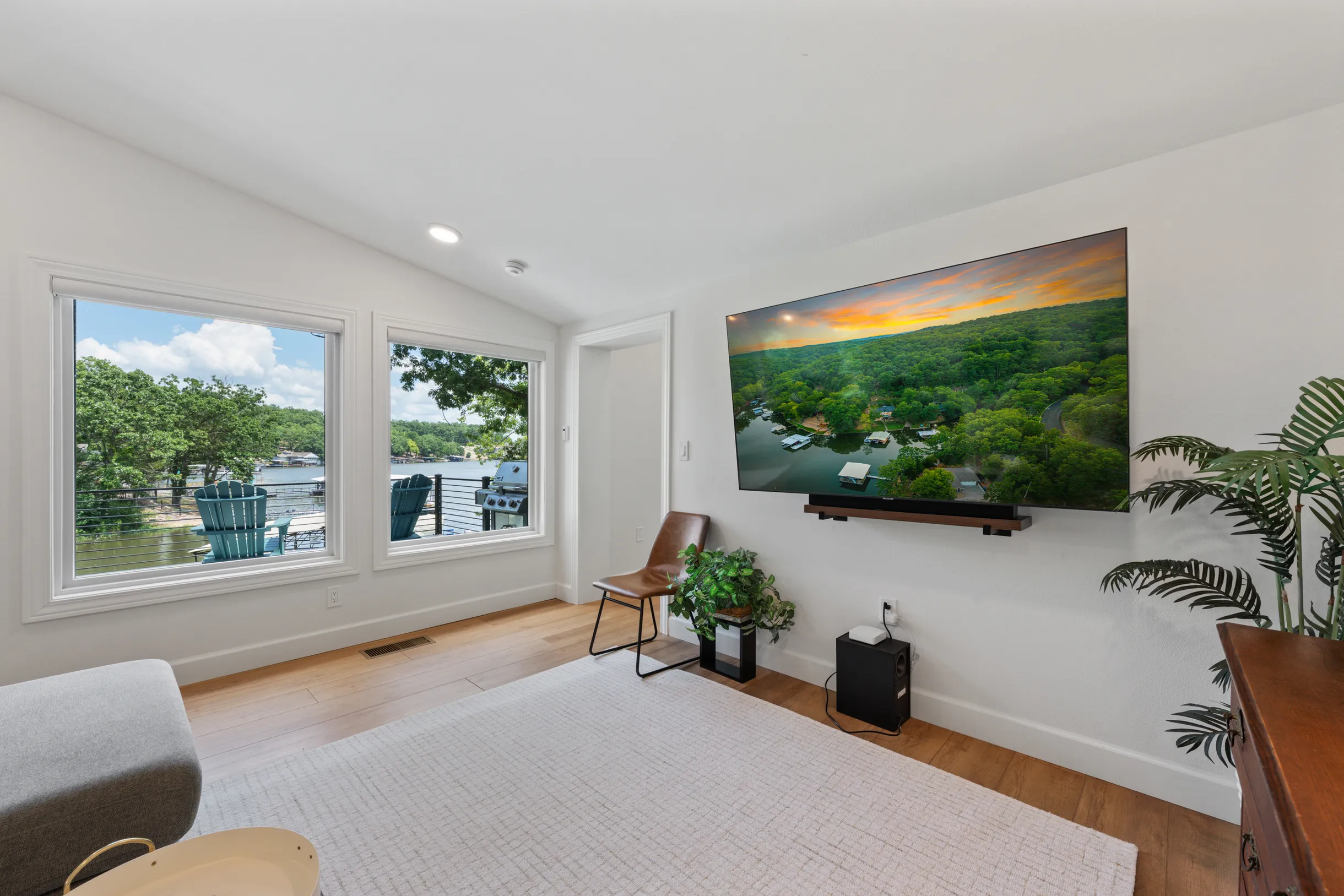 Wander Camdenton Lake #105