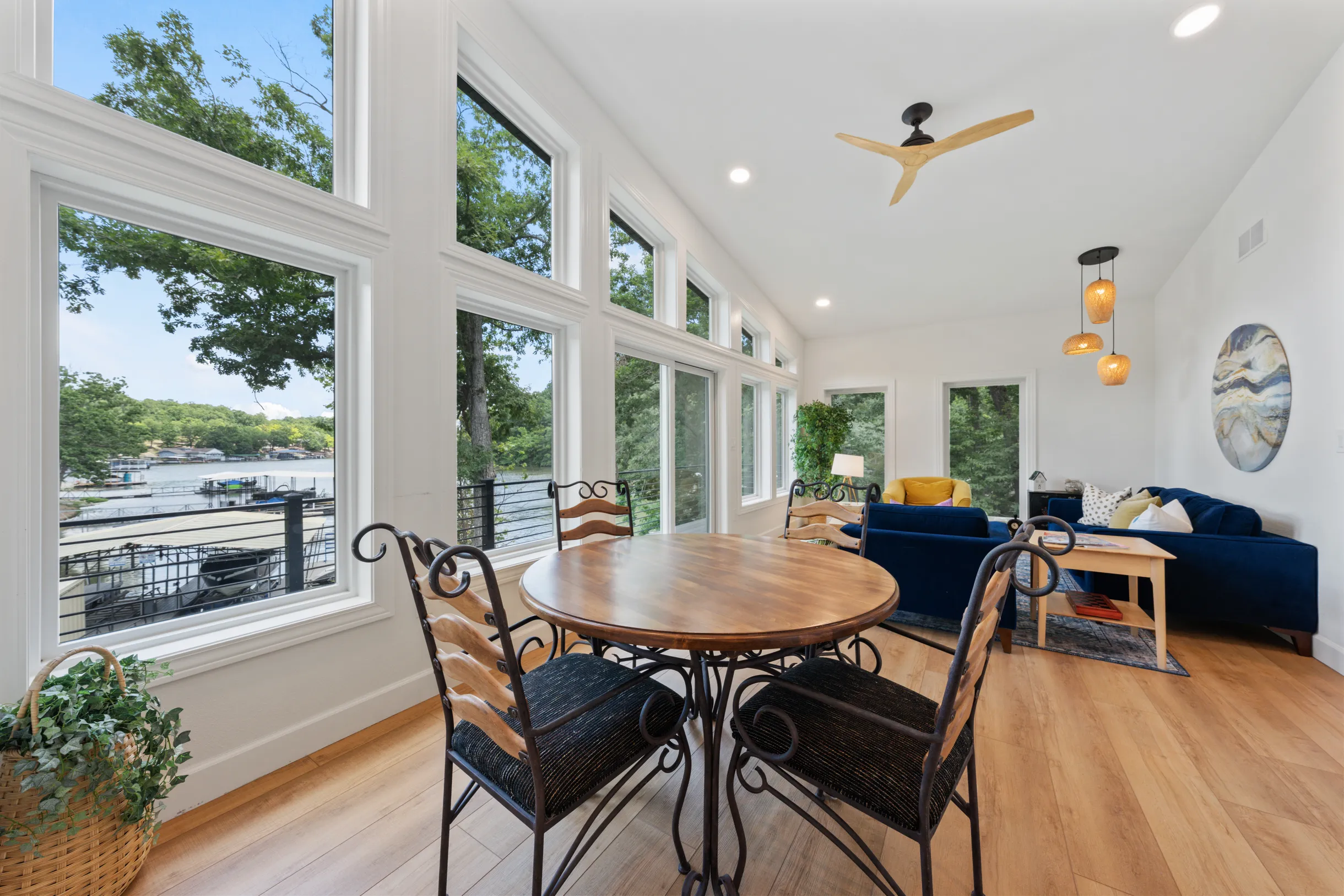 Wander Camdenton Lake #117