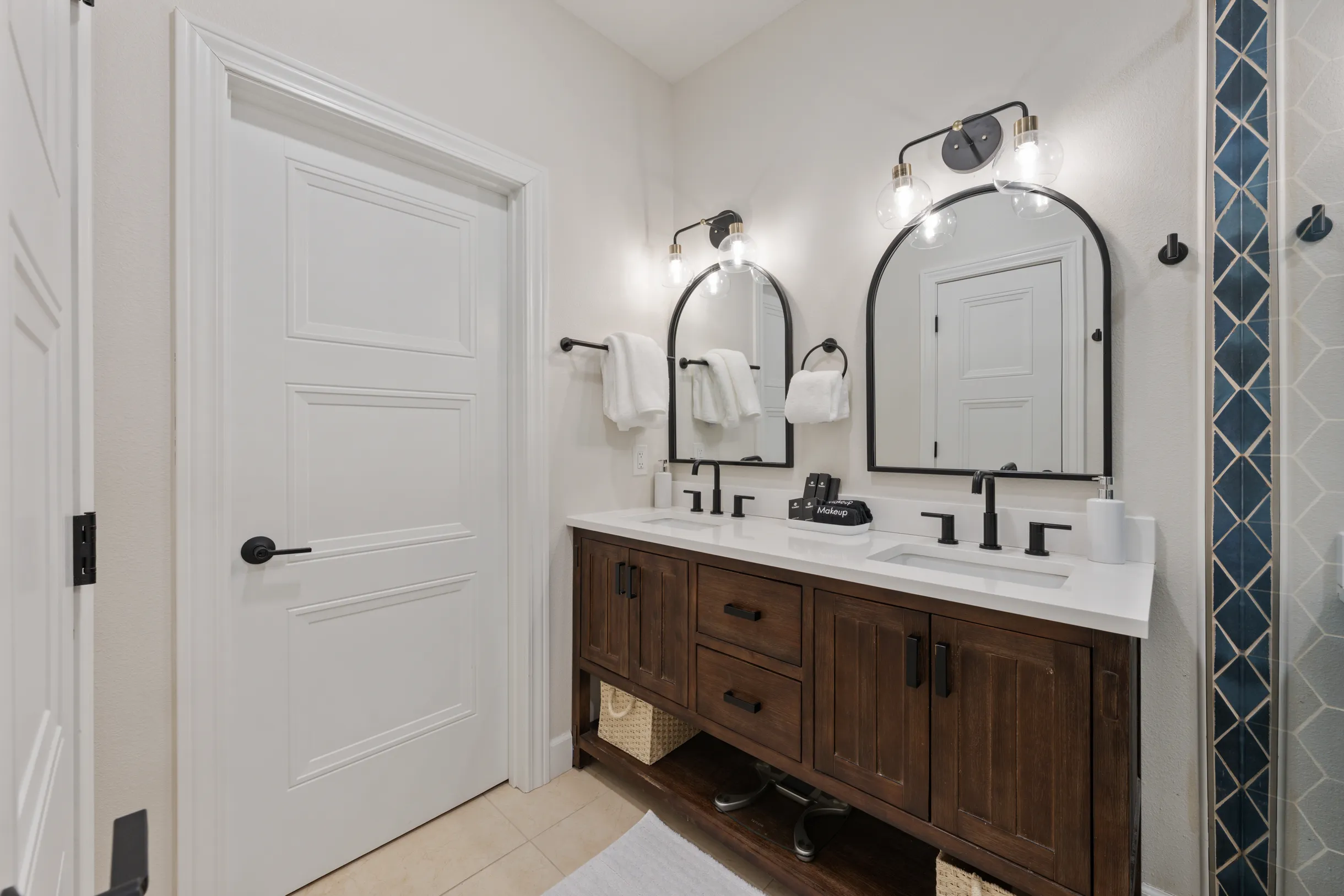 Wander Camdenton Lake #32