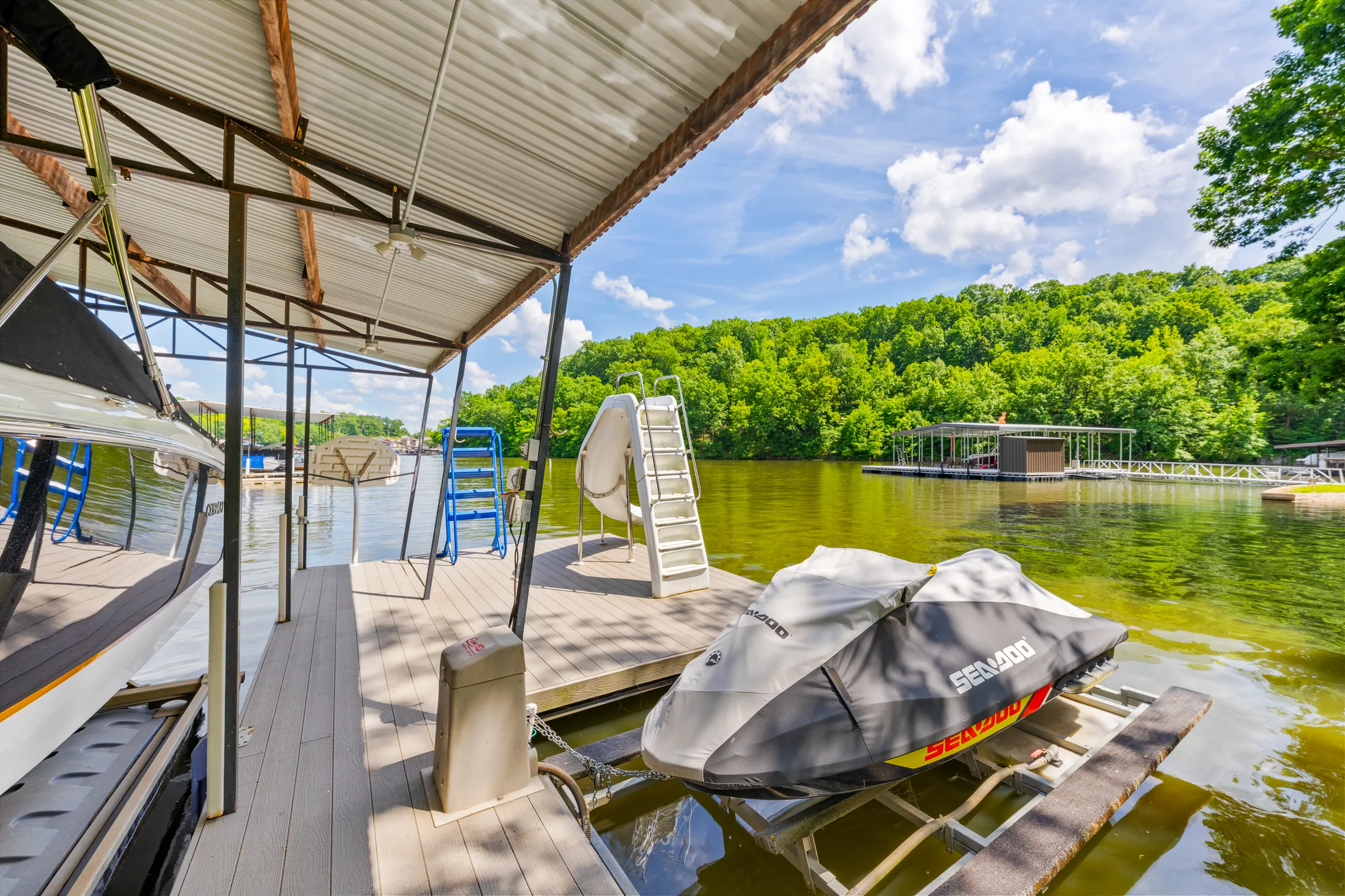 Wander Camdenton Lake #109