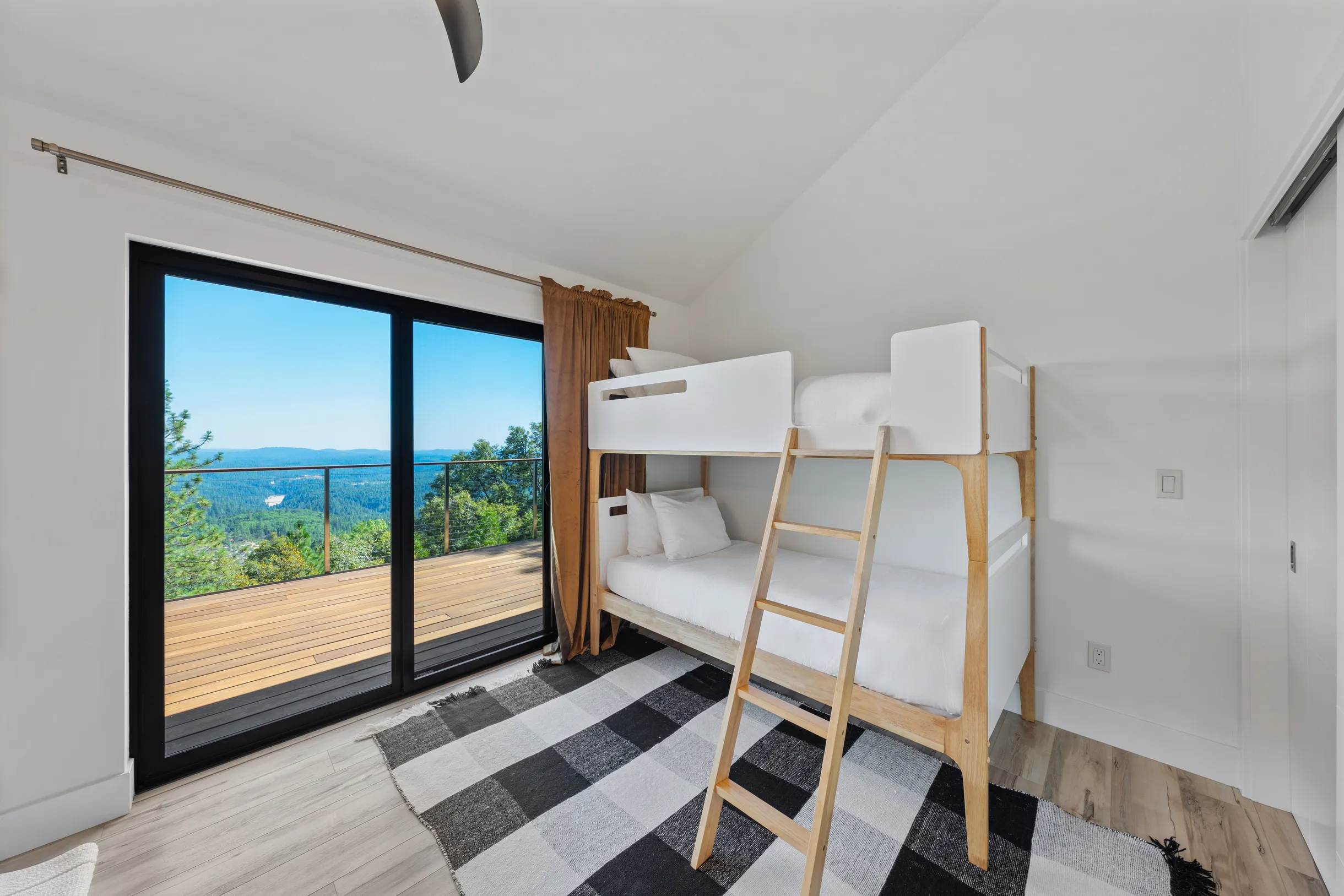 Wander Nevada City Vista #20