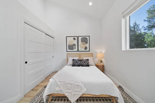Bedroom 3 image 1