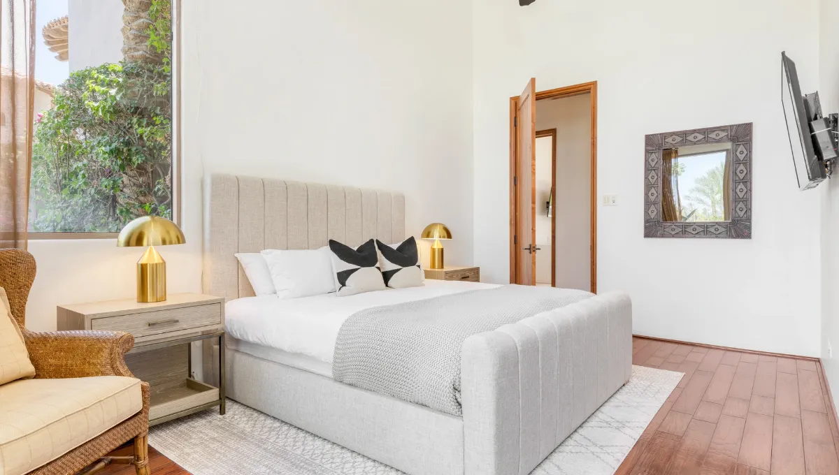 Mirabella Estate with Private Lake #27