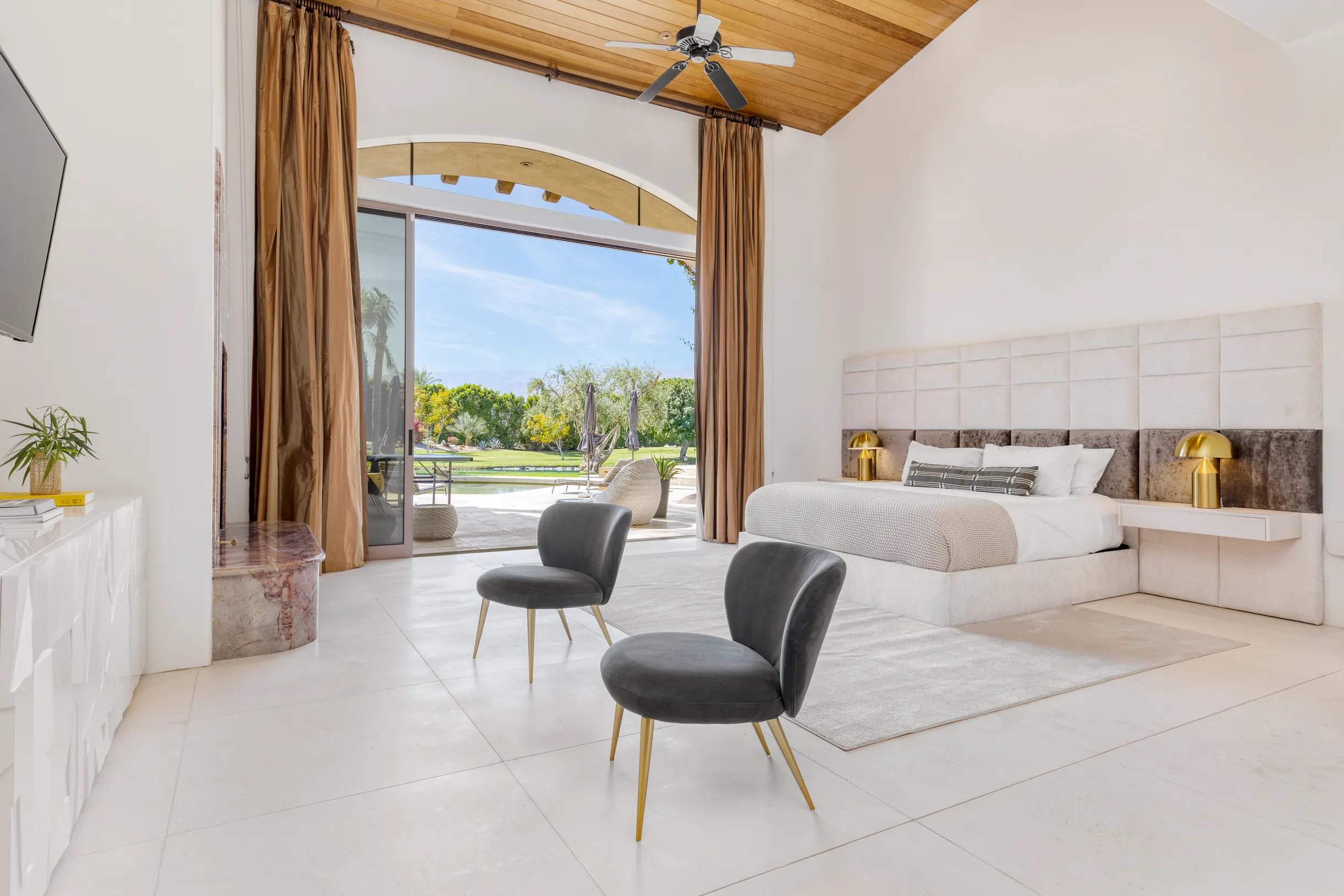 Mirabella Estate with Private Lake #47