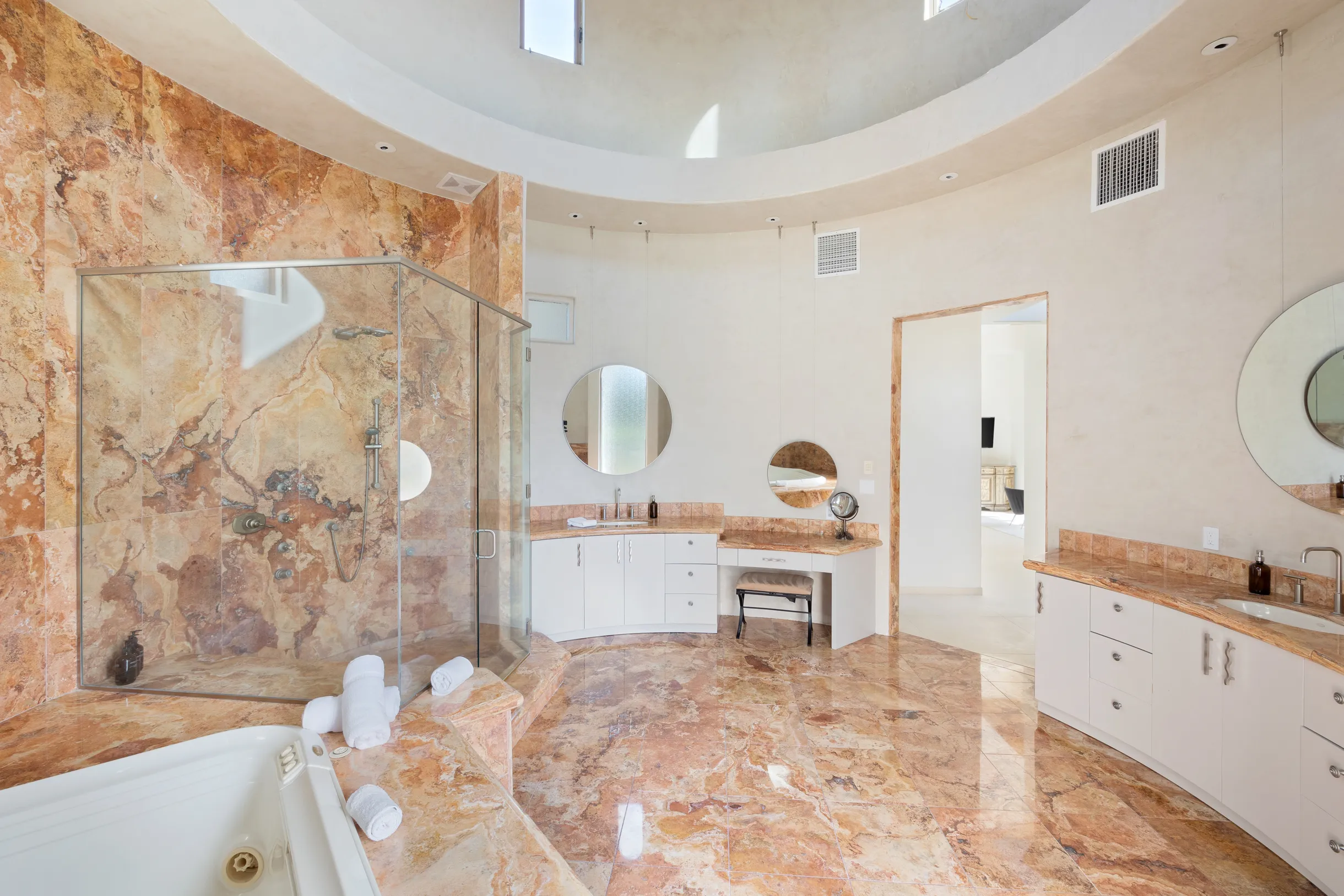 Mirabella Estate with Private Lake #18