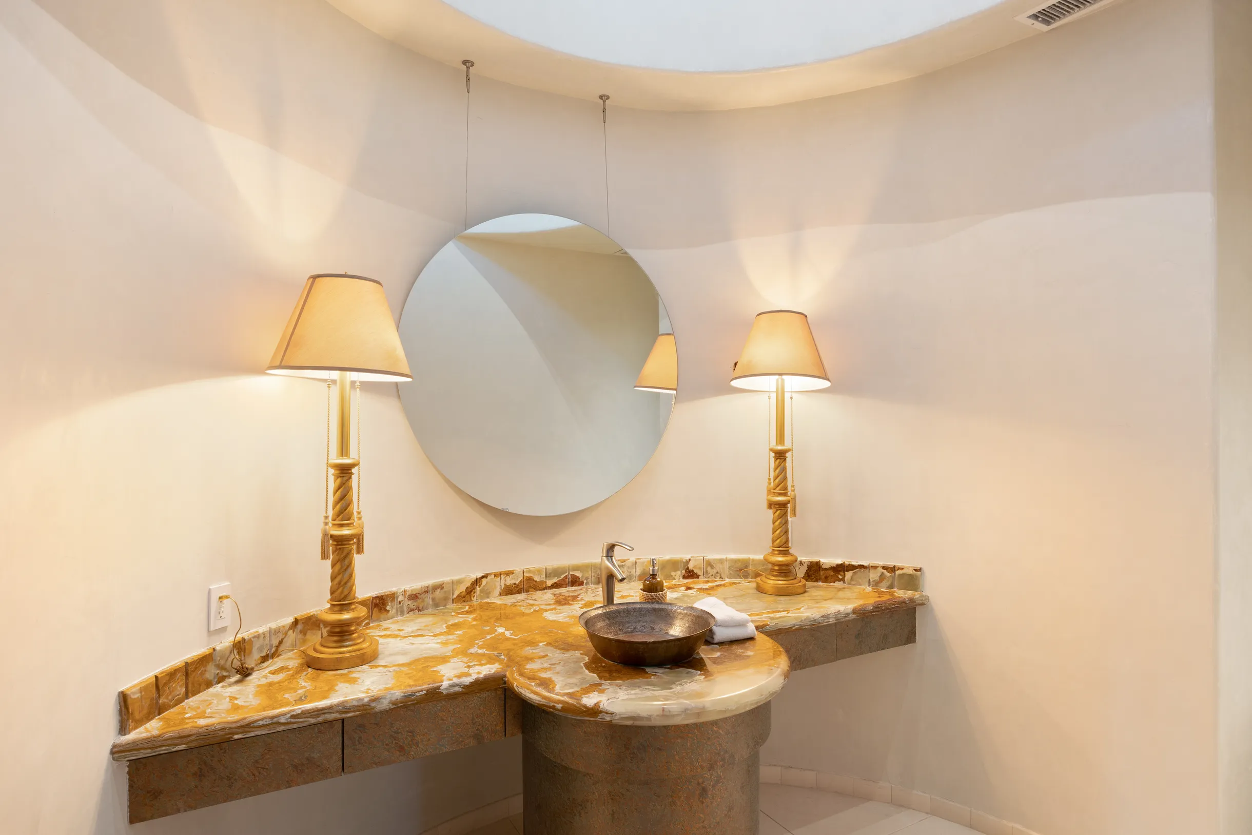 Mirabella Estate with Private Lake #36