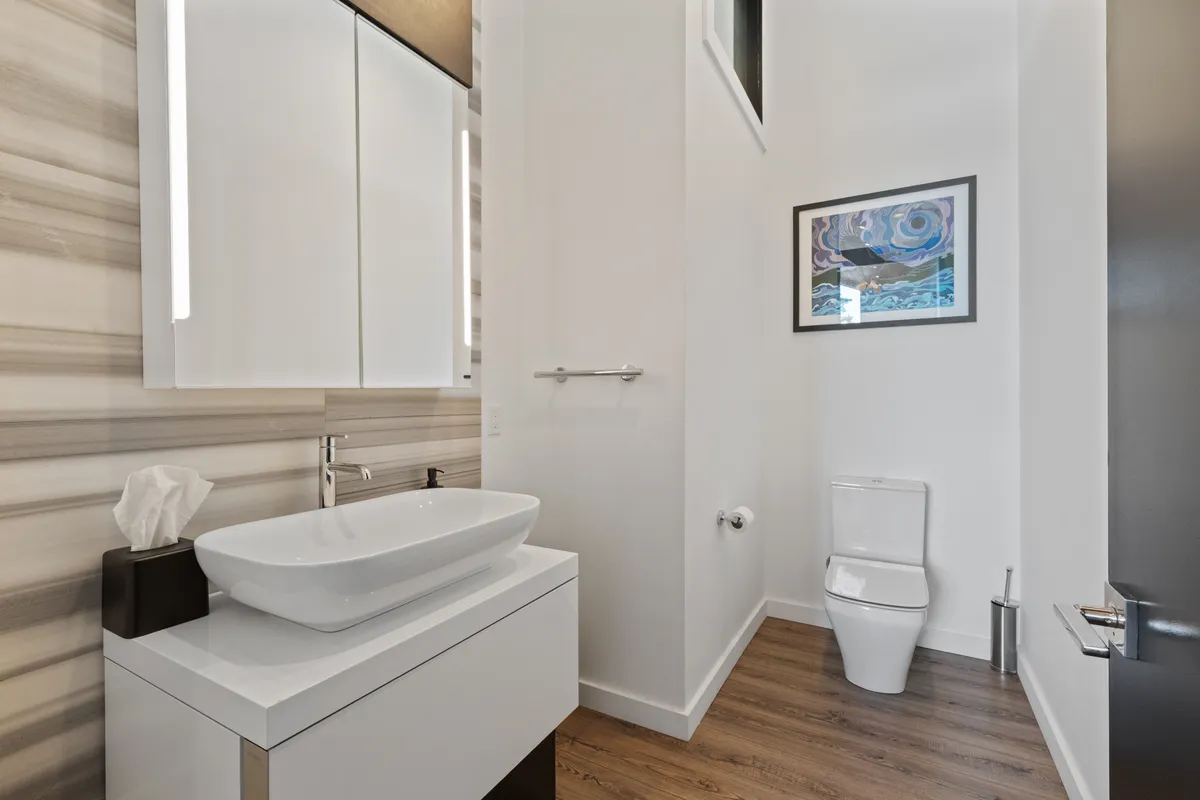 Wander Port Orford Lake