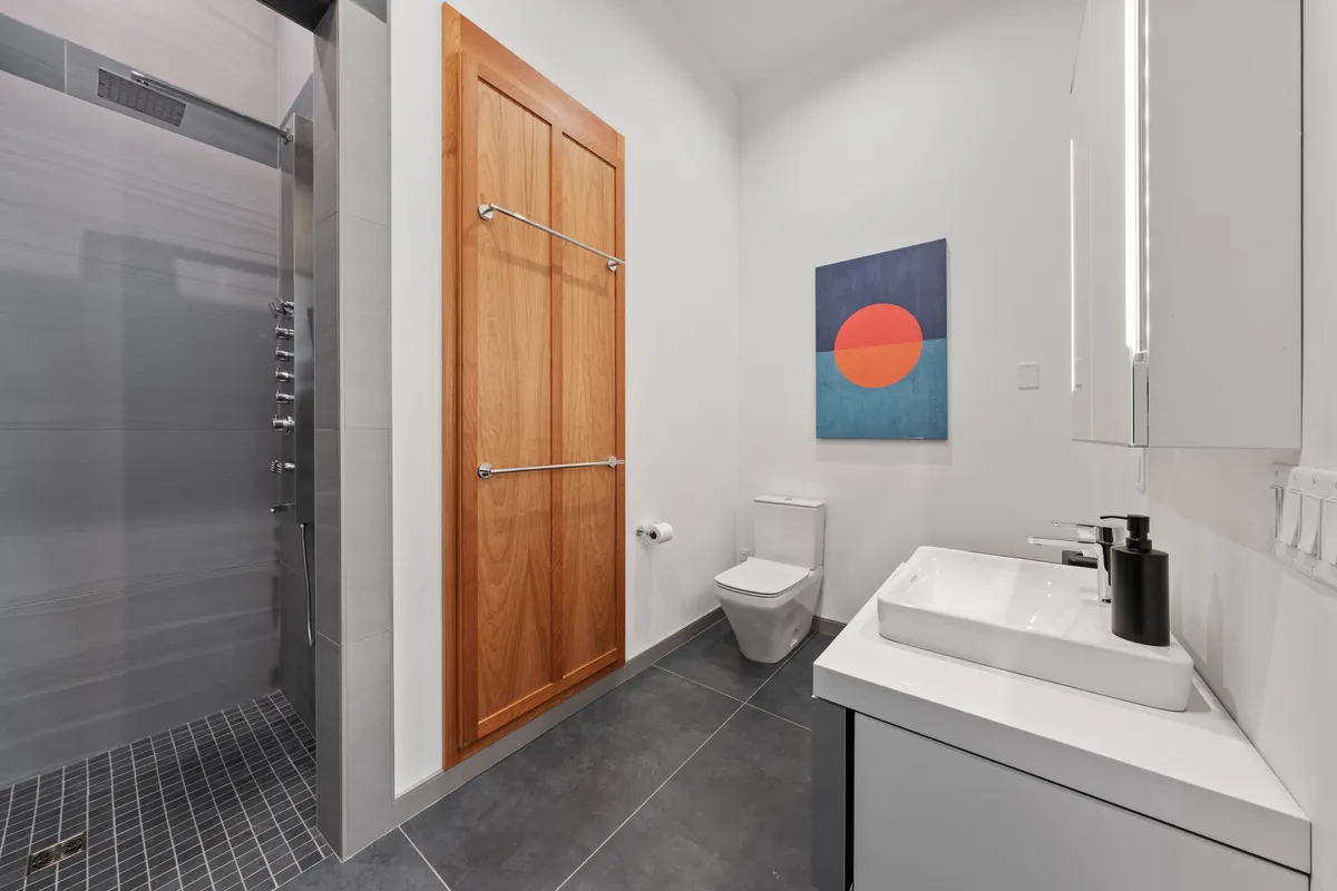 Wander Port Orford Lake