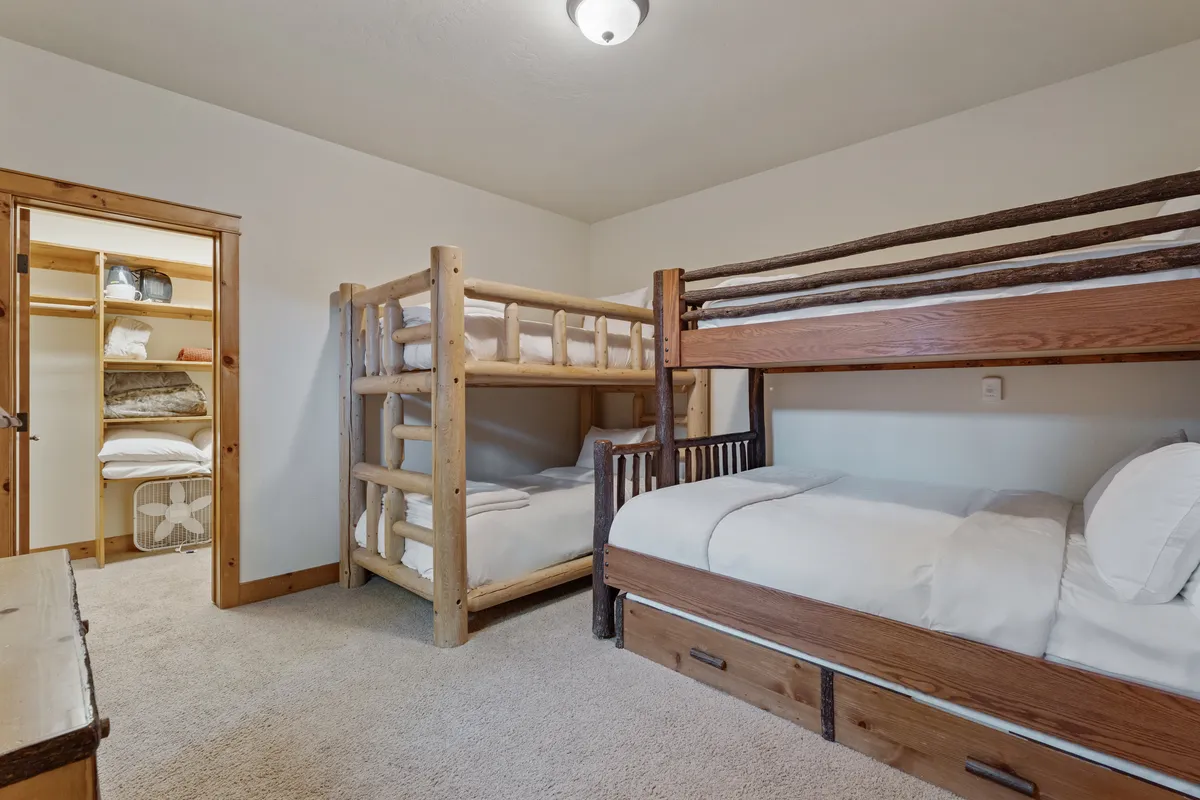 Bunk Bedroom image