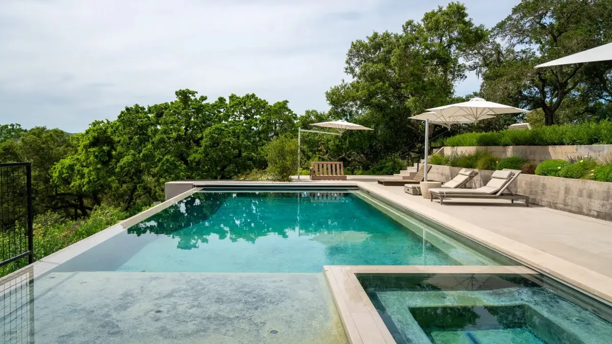 Stunning Estate - 3BD All Ensuite with gardens, pool, outdoor kitchen #26