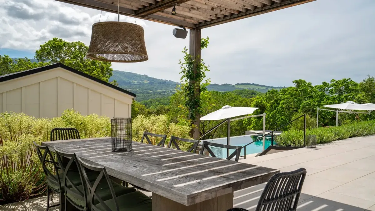 Stunning Estate - 3BD All Ensuite with gardens, pool, outdoor kitchen #35