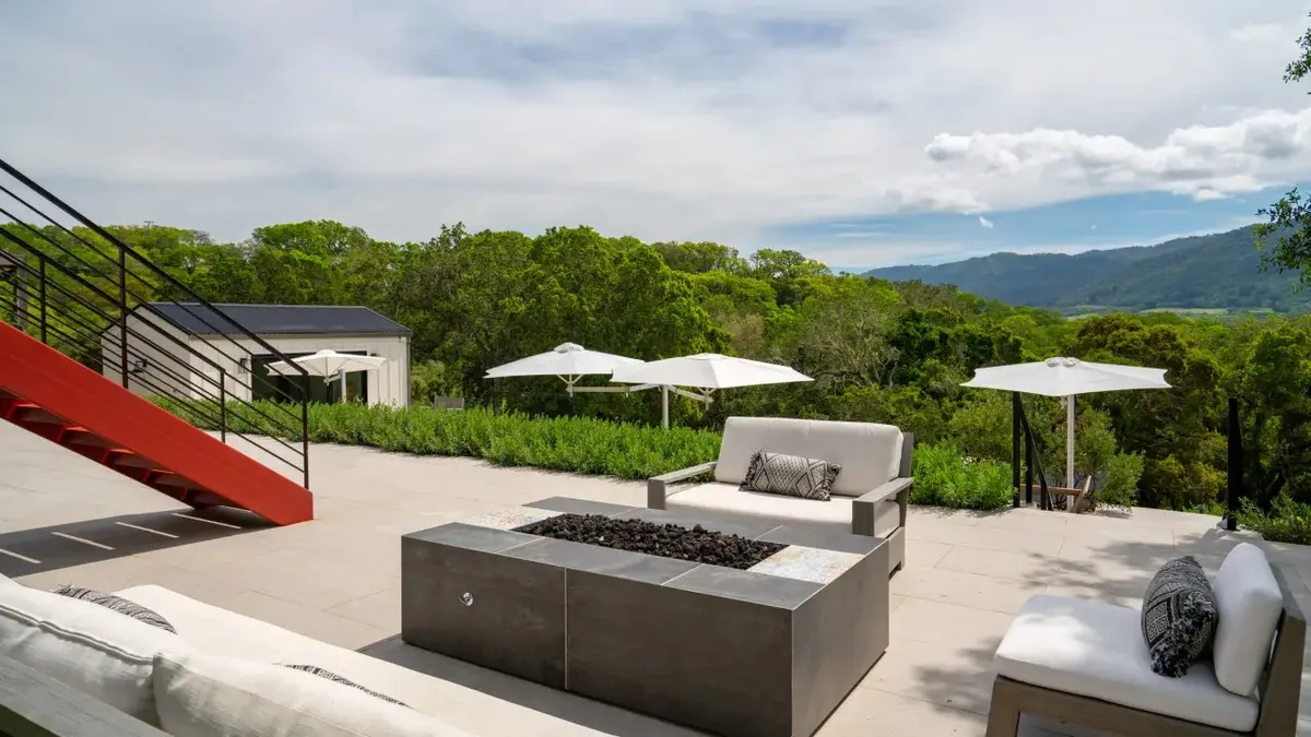 Stunning Estate - 3BD All Ensuite with gardens, pool, outdoor kitchen #42