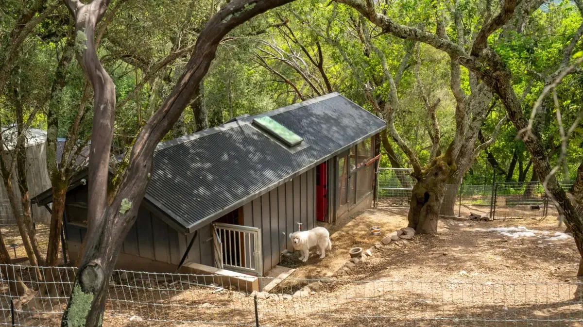 Stunning Estate - 3BD All Ensuite with gardens, pool, outdoor kitchen #47