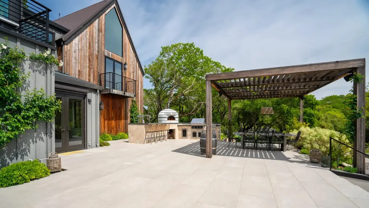 Wander Glen Ellen Oasis