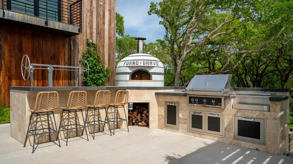 Stunning Estate - 3BD All Ensuite with gardens, pool, outdoor kitchen #31