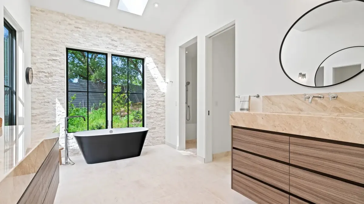 Stunning Estate - 3BD All Ensuite with gardens, pool, outdoor kitchen #39