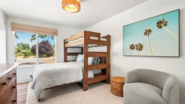 Bunk Bedroom image 1