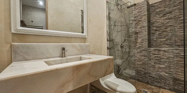 Wander Cartagena Glow #9