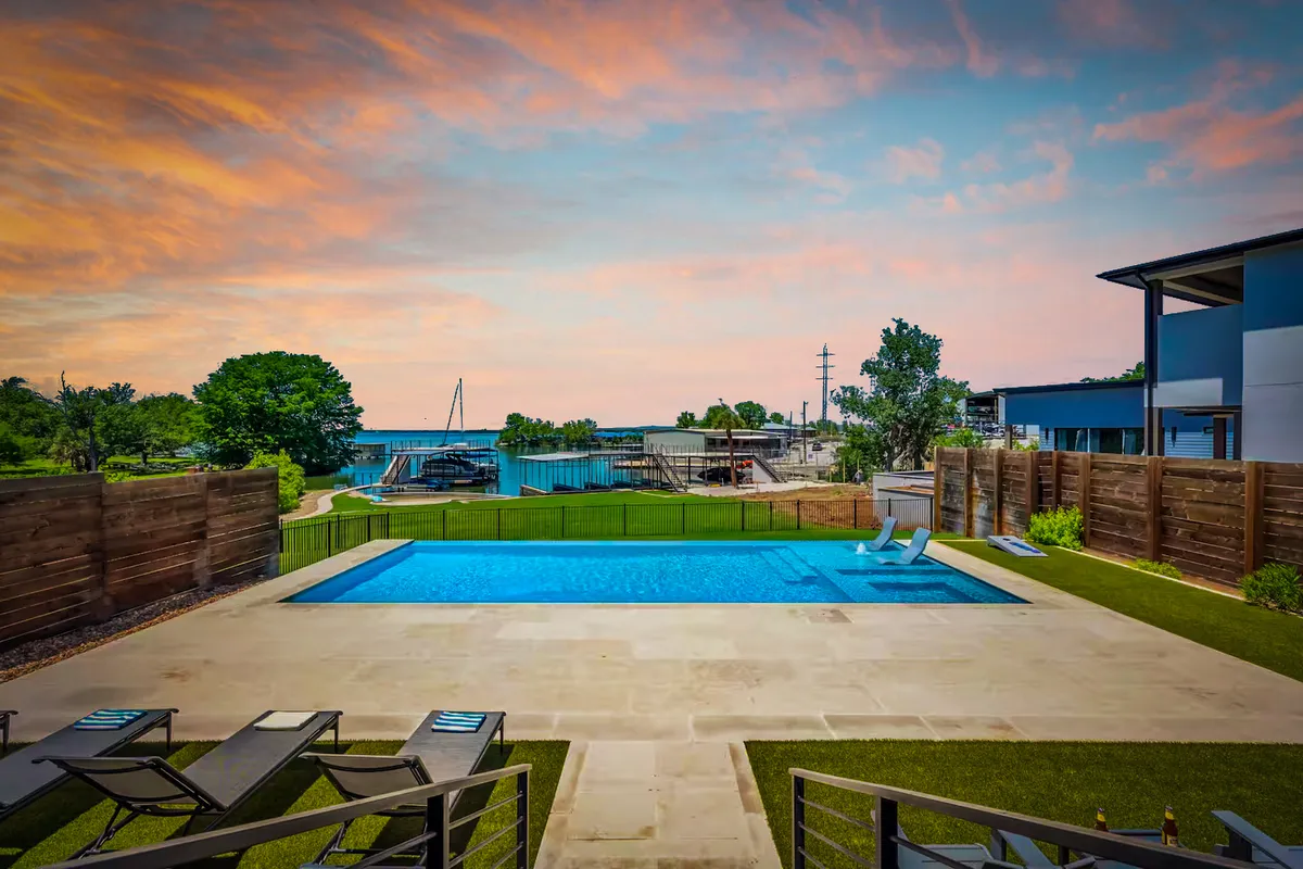 Wander Horseshoe Bay Breeze