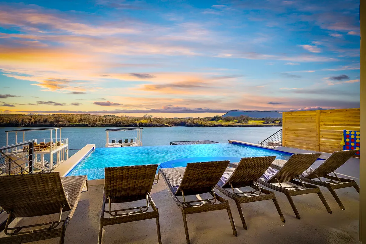 Wander Kingsland Meadow #41