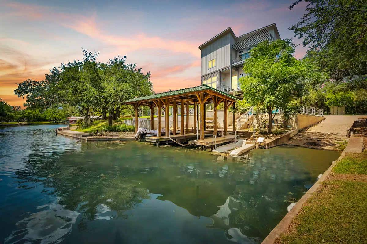 Wander Kingsland Shores #33