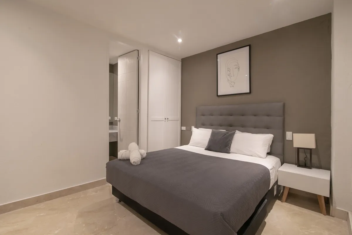 Bedroom 7 image