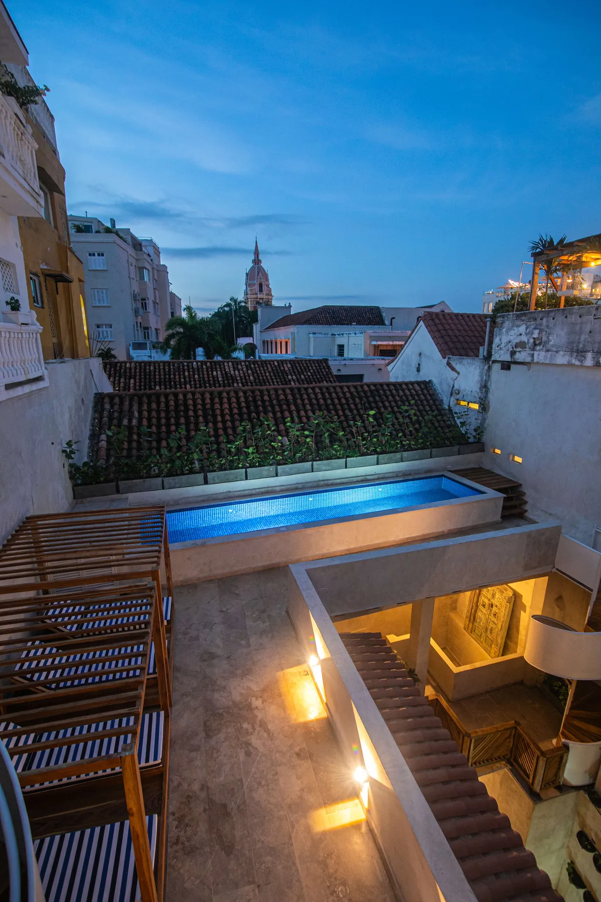 Wander Cartagena Stones