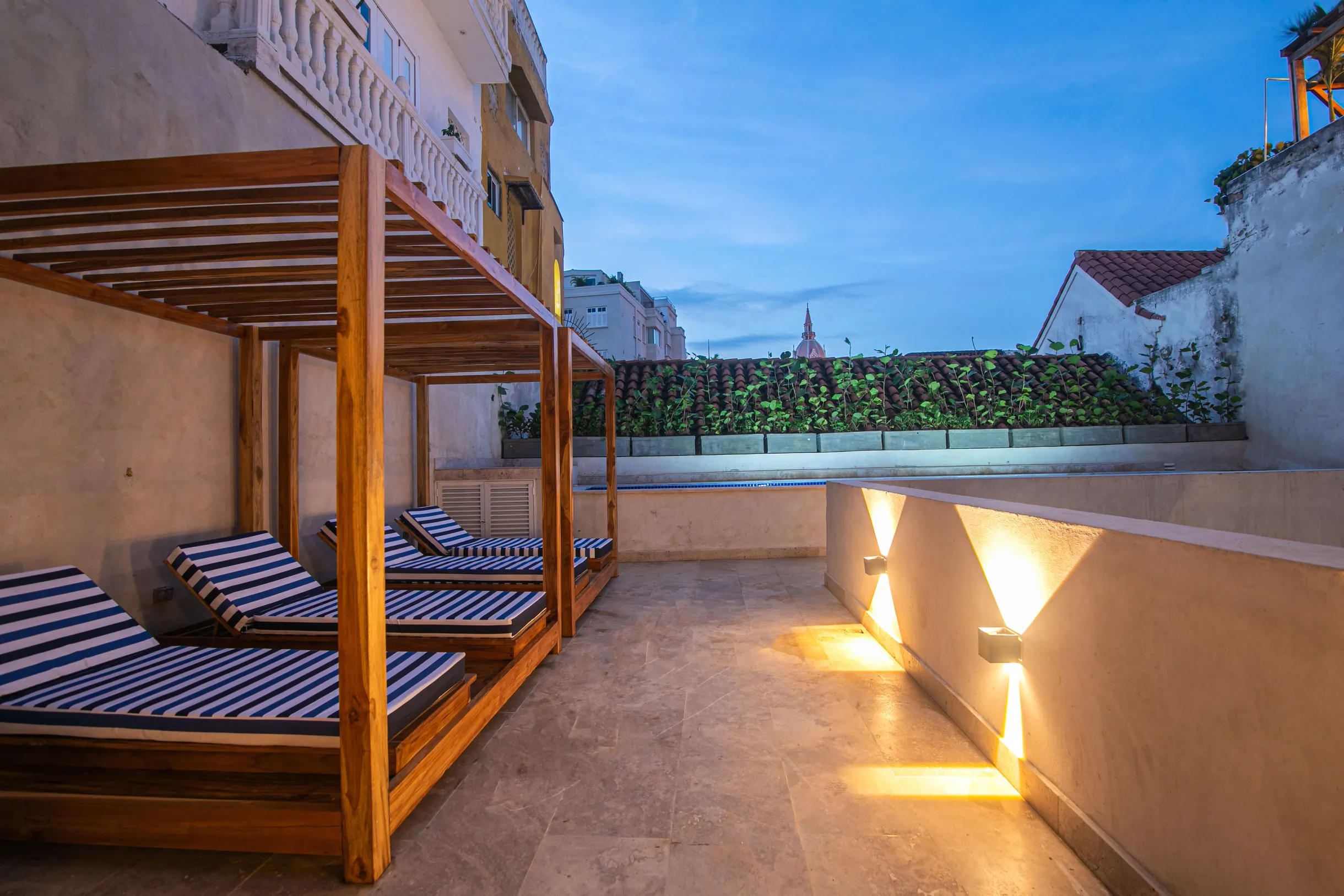 Wander Cartagena Stones #26