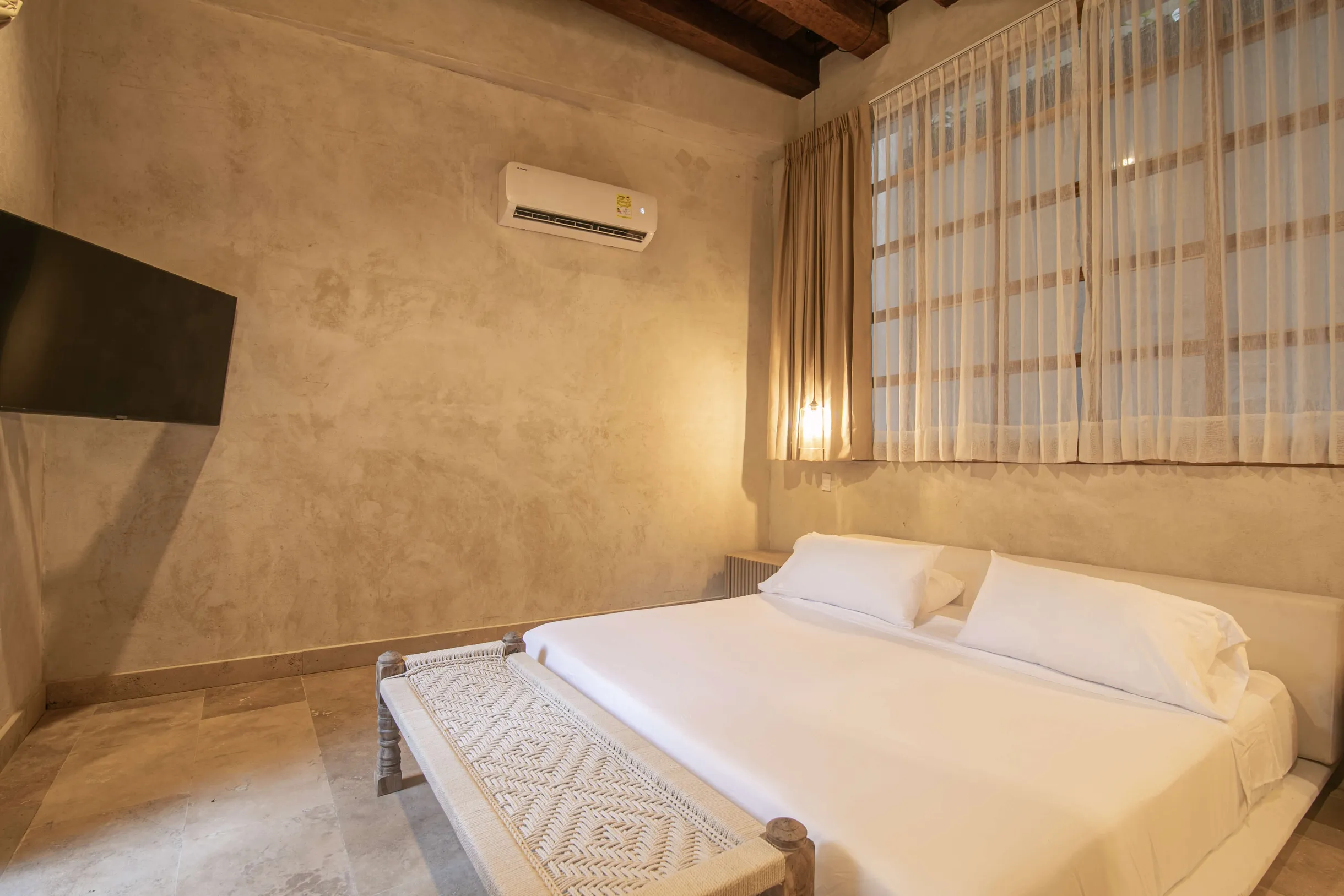 Wander Cartagena Stones #15