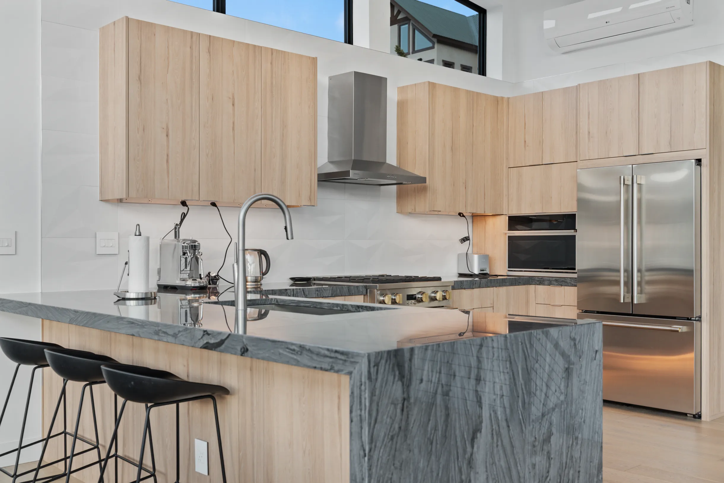 Wander Crested Peaks #24